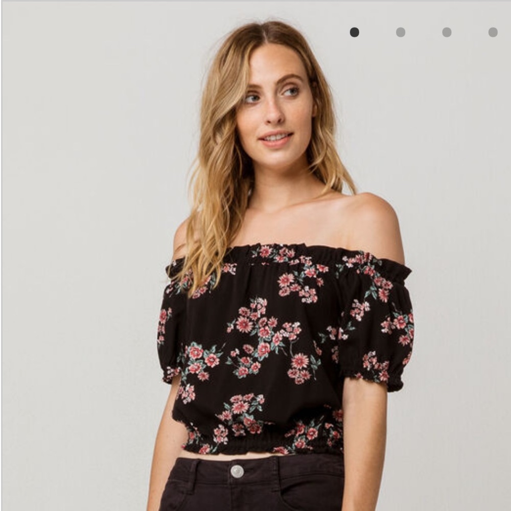 SKY AND SPARROW Floral Black Off The Shoulder Top